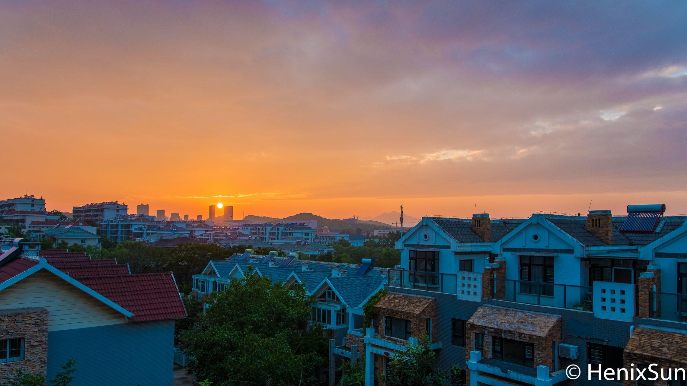 联排别墅与大平层优缺点对比_别墅装电梯_别墅院子维护与管理