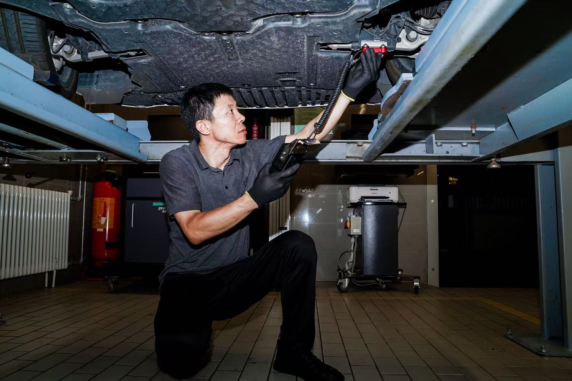 汽车举升机厂家_奔驰标准售后服务_奔驰厂家授权经销商