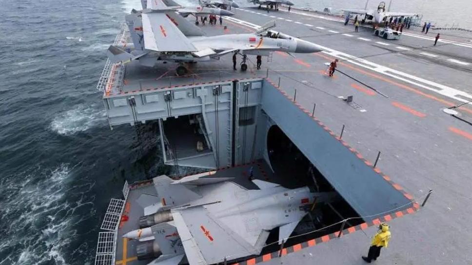 车载式升降机_福建舰升降机_升降机调度效率