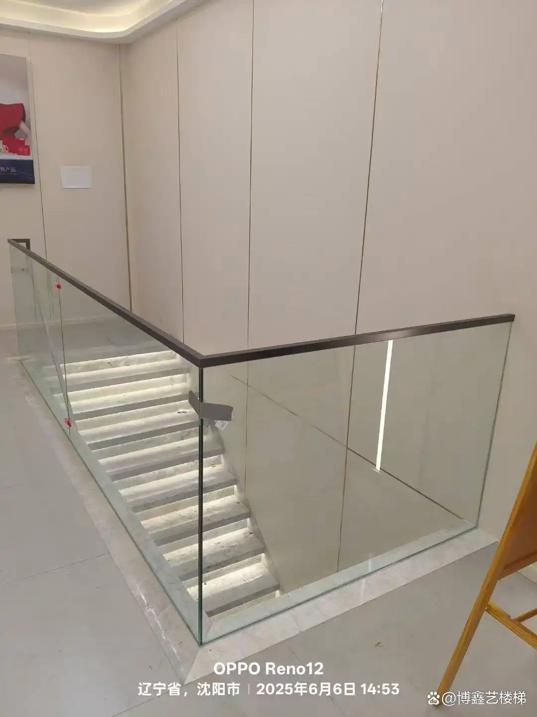 家用楼梯设计要点_升降货梯门如何设计比较安全_安全美观楼梯设计