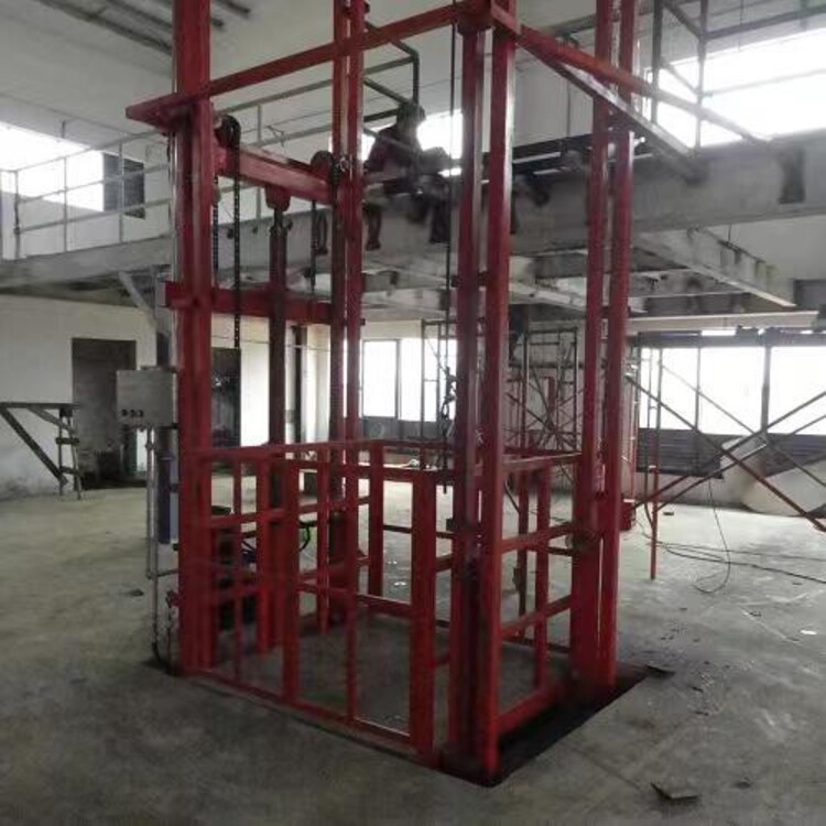 升降机货梯如何选择_导轨式液压升降机安装维护_导轨式液压升降货梯主体结构