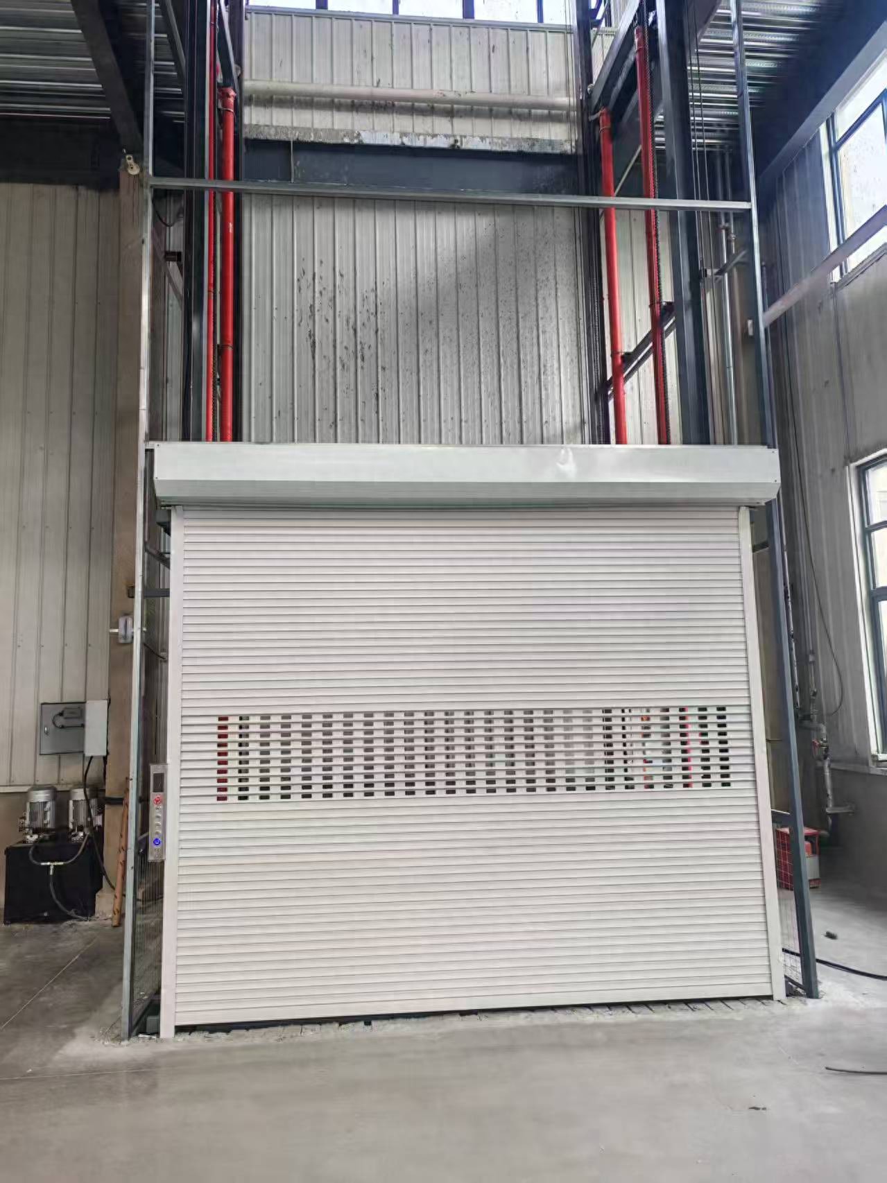 创宏货梯｜重载稳行，安全筑基，工业物流的垂直运力标杆