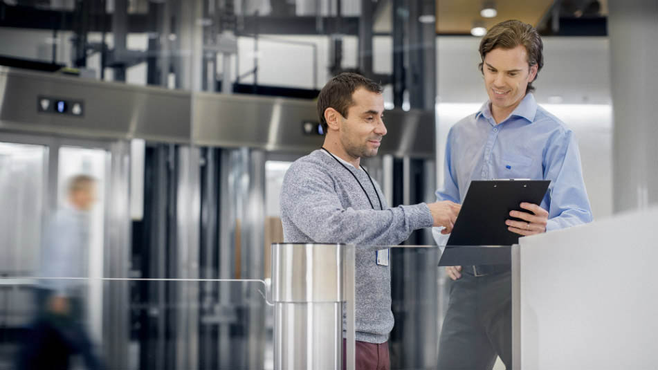 升降货梯如何进行日常的维护_通力电梯维保服务_通力扶梯预防性维护